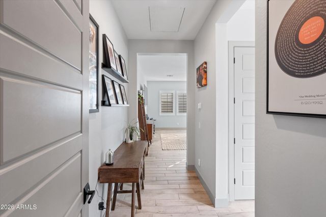 1353 E PASEO Way, Phoenix, AZ 85042