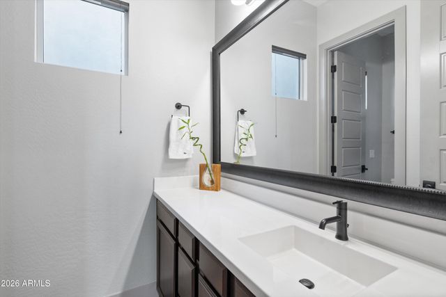 1353 E PASEO Way, Phoenix, AZ 85042