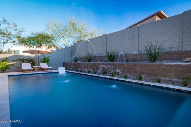 1353 E PASEO Way, Phoenix, AZ 85042