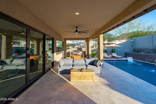 1353 E PASEO Way, Phoenix, AZ 85042