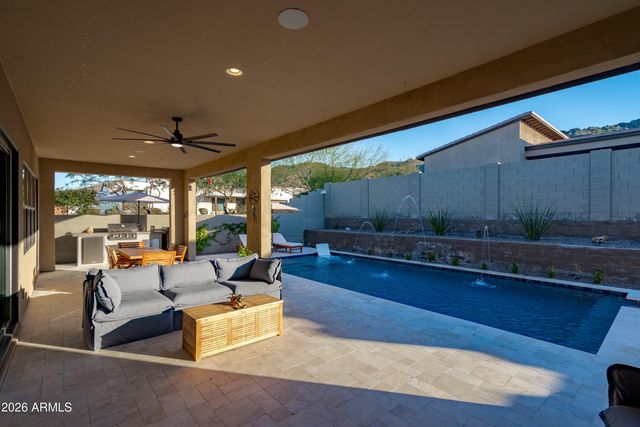 1353 E PASEO Way, Phoenix, AZ 85042