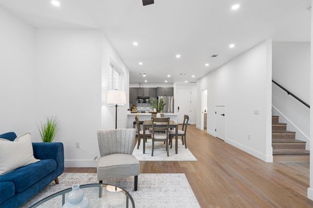 1208 W Oltorf ST B, Austin, TX 78704