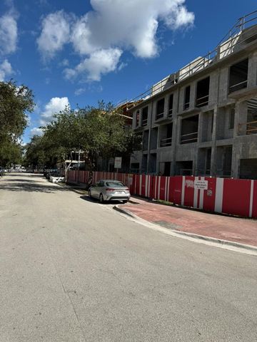 1425 Bay Rd, Miami Beach, FL 33139