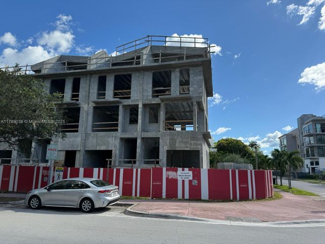 1425 Bay Rd, Miami Beach, FL 33139