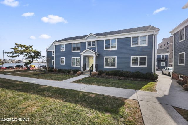 300 Deal Lake Drive 16, Asbury Park, NJ 07712