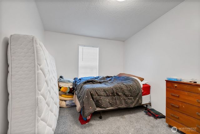 12422 26th Avenue E, Tacoma, WA 98445