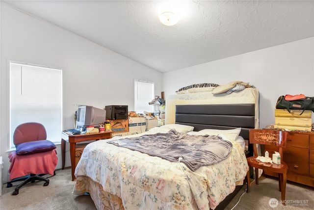 12422 26th Avenue E, Tacoma, WA 98445