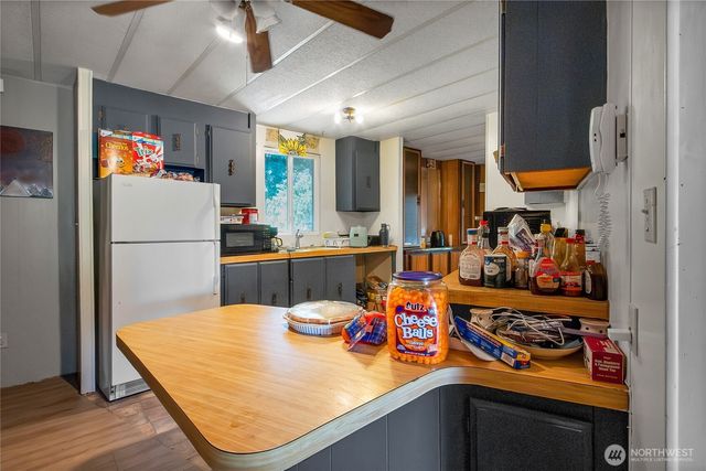 12422 26th Avenue E, Tacoma, WA 98445