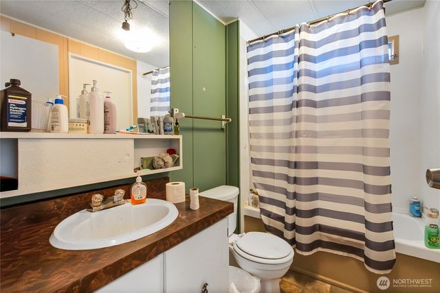 12422 26th Avenue E, Tacoma, WA 98445