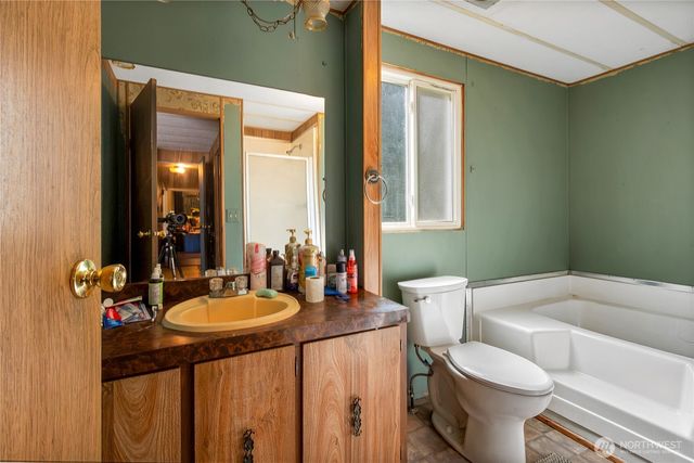 12422 26th Avenue E, Tacoma, WA 98445