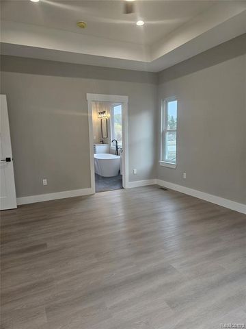 49287 London Bridge Drive, Macomb, MI 48044