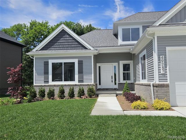49287 London Bridge Drive, Macomb, MI 48044