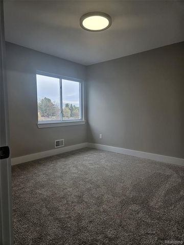 49287 London Bridge Drive, Macomb, MI 48044