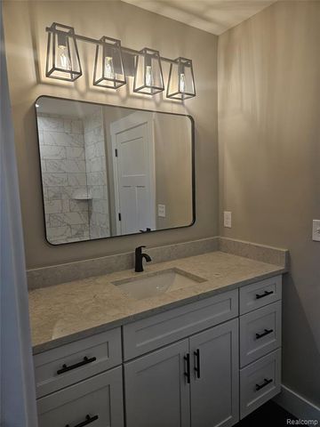 49287 London Bridge Drive, Macomb, MI 48044