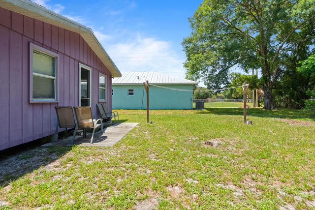 1804 S 30th S, Fort Pierce, FL 34947