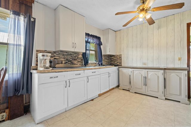 1804 S 30th S, Fort Pierce, FL 34947