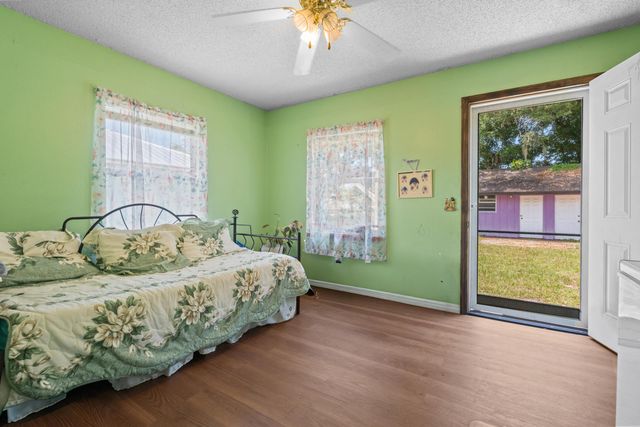 1804 S 30th S, Fort Pierce, FL 34947