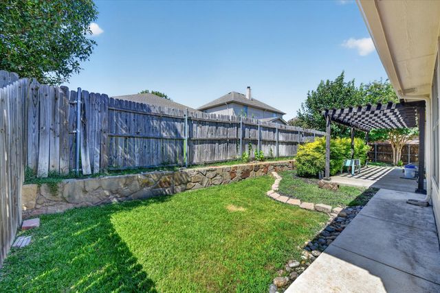 4205 Golden Sunset Court, Fort Worth, TX 76244