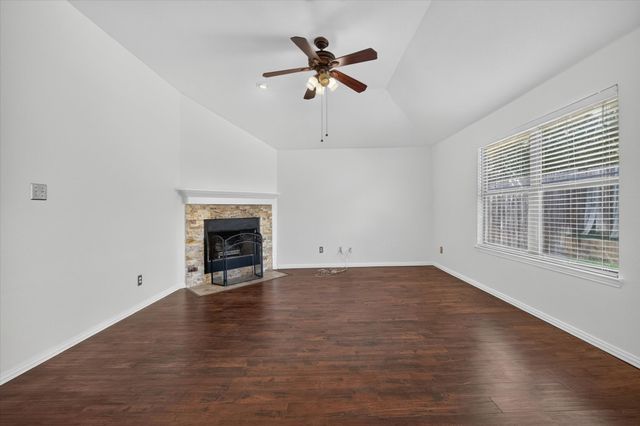 4205 Golden Sunset Court, Fort Worth, TX 76244