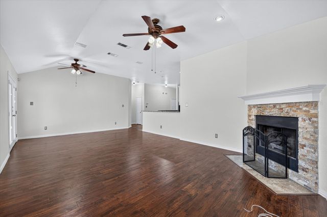 4205 Golden Sunset Court, Fort Worth, TX 76244