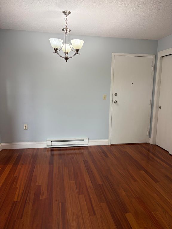 Image 10 of property listing at 108 Eastern Ave Apt 303, Manchester, NH 03104