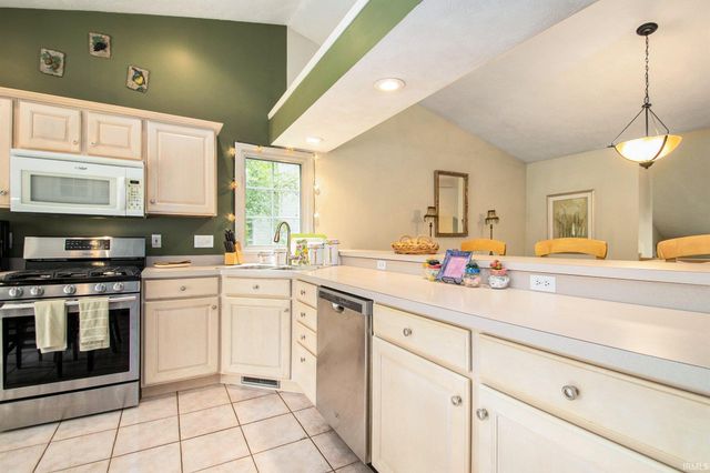 51630 Waterford Lane, Granger, IN 46530