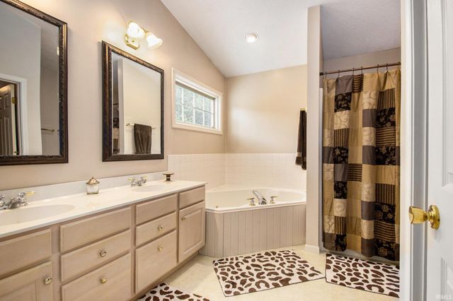 51630 Waterford Lane, Granger, IN 46530