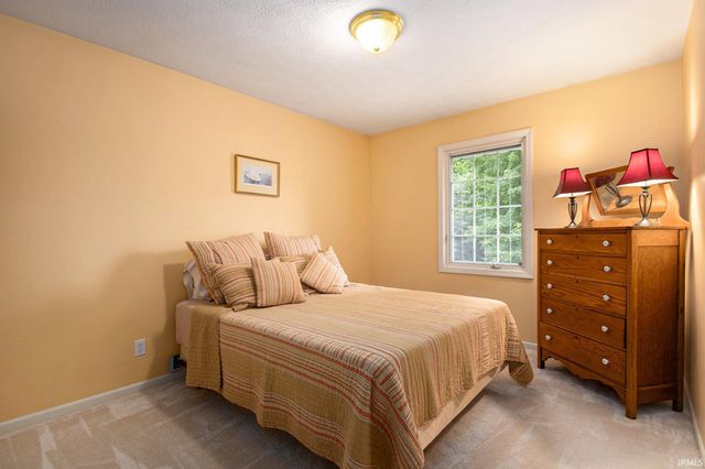 51630 Waterford Lane, Granger, IN 46530