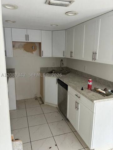 5023 E Society Pl E I, West Palm Beach, FL 33415