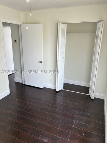 5023 E Society Pl E I, West Palm Beach, FL 33415