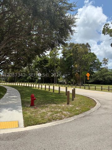 5023 E Society Pl E I, West Palm Beach, FL 33415