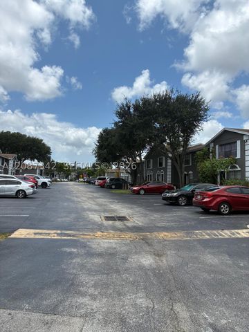 5023 E Society Pl E I, West Palm Beach, FL 33415