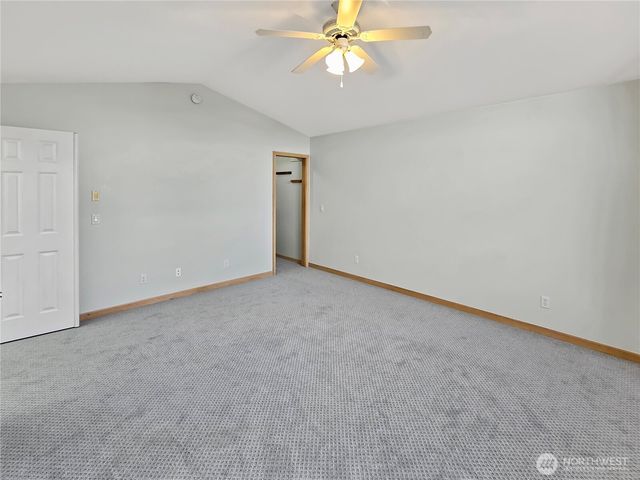 710 SW Echo Loop, Oak Harbor, WA 98277