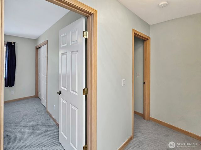 710 SW Echo Loop, Oak Harbor, WA 98277