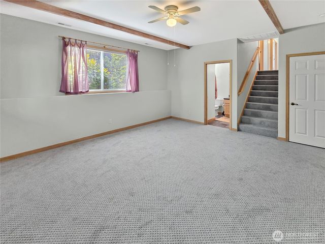 710 SW Echo Loop, Oak Harbor, WA 98277