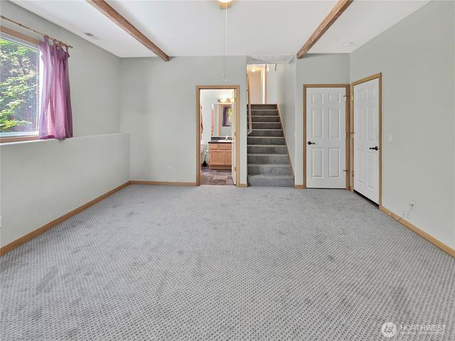710 SW Echo Loop, Oak Harbor, WA 98277