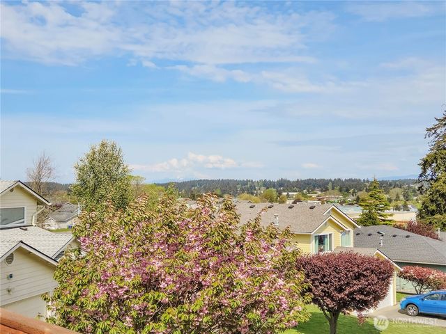 710 SW Echo Loop, Oak Harbor, WA 98277