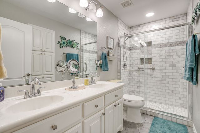 6931 La Cantera Drive, Fort Worth, TX 76108