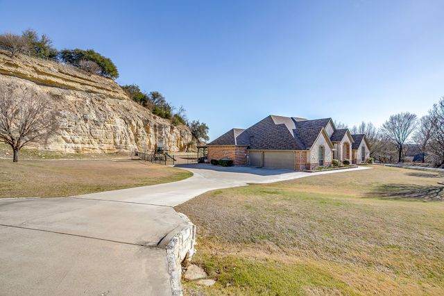 6931 La Cantera Drive, Fort Worth, TX 76108