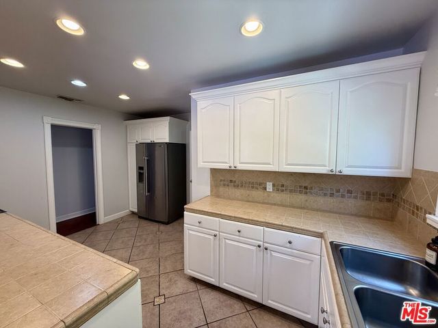 5015 Edgewood Place, Los Angeles, CA 90019