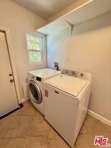 5015 Edgewood Place, Los Angeles, CA 90019
