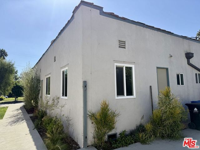 5015 Edgewood Place, Los Angeles, CA 90019