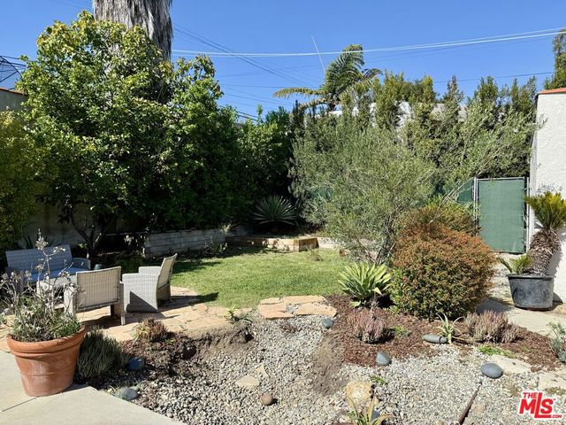 5015 Edgewood Place, Los Angeles, CA 90019