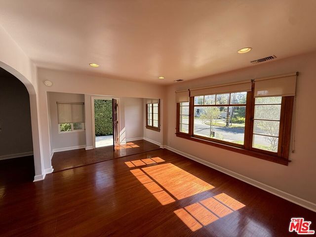 5015 Edgewood Place, Los Angeles, CA 90019
