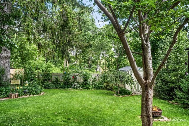 36 Mosedale Street, St. Charles, IL 60174