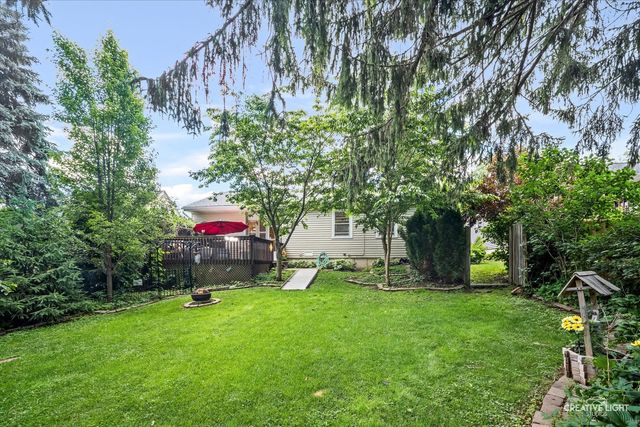36 Mosedale Street, St. Charles, IL 60174