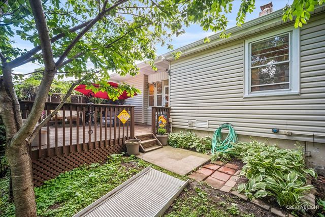 36 Mosedale Street, St. Charles, IL 60174