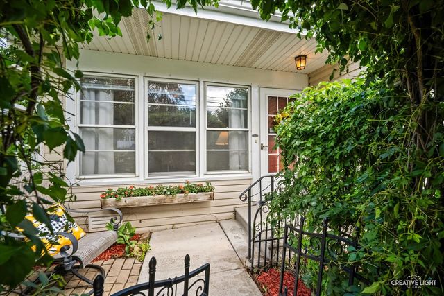 36 Mosedale Street, St. Charles, IL 60174