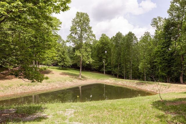 652 Northup Rd, Portland, TN 37148