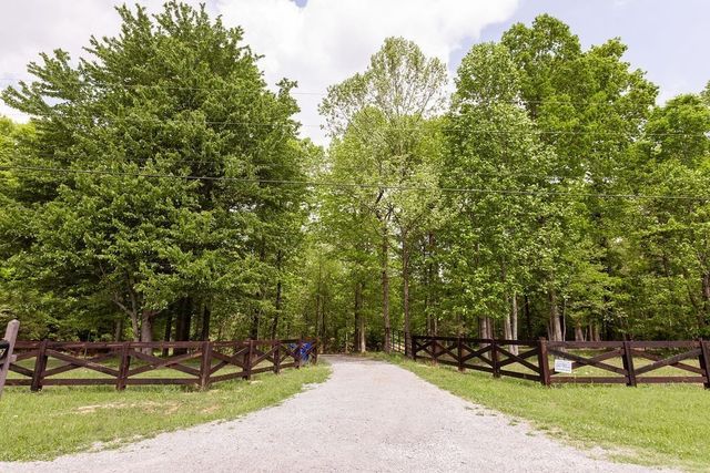 652 Northup Rd, Portland, TN 37148